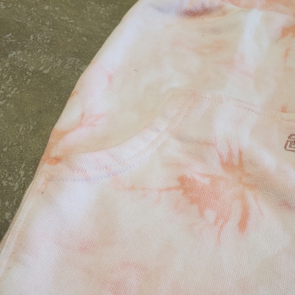 NWT GUESS Active Women's Pink Tie Dye Mini Skirt - Picture 3 of 7